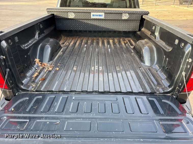 image for item ES5526 2018 Chevrolet Silverado 1500 Ext. Cab pickup truck