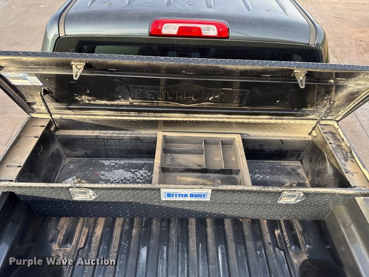 image for item ES5526 2018 Chevrolet Silverado 1500 Ext. Cab pickup truck