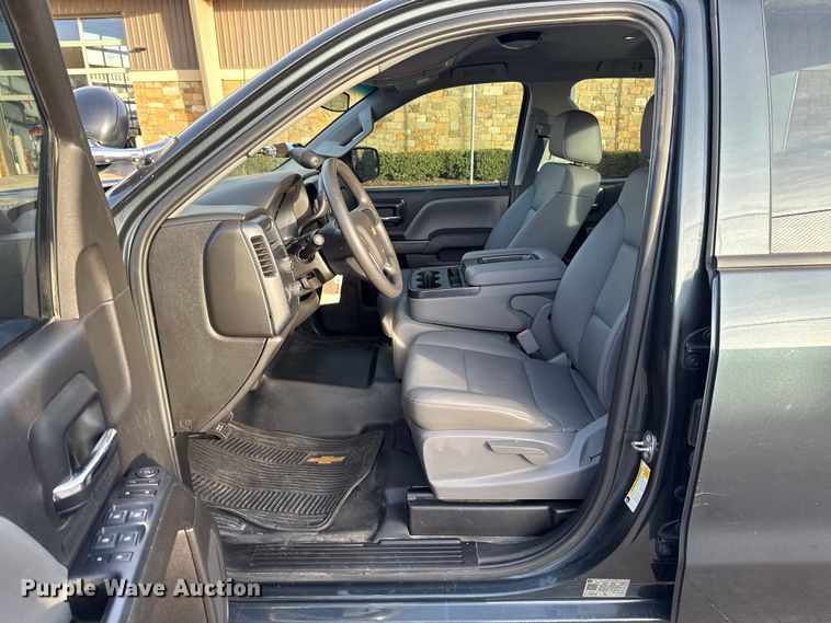 image for item ES5526 2018 Chevrolet Silverado 1500 Ext. Cab pickup truck