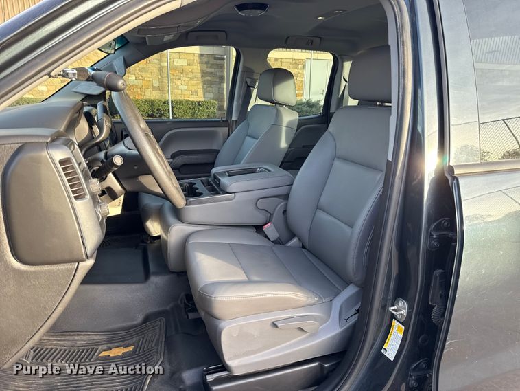 image for item ES5526 2018 Chevrolet Silverado 1500 Ext. Cab pickup truck