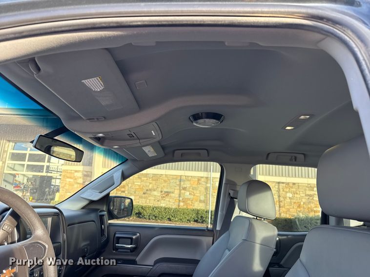 image for item ES5526 2018 Chevrolet Silverado 1500 Ext. Cab pickup truck