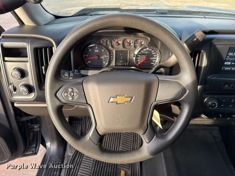 image for item ES5526 2018 Chevrolet Silverado 1500 Ext. Cab pickup truck