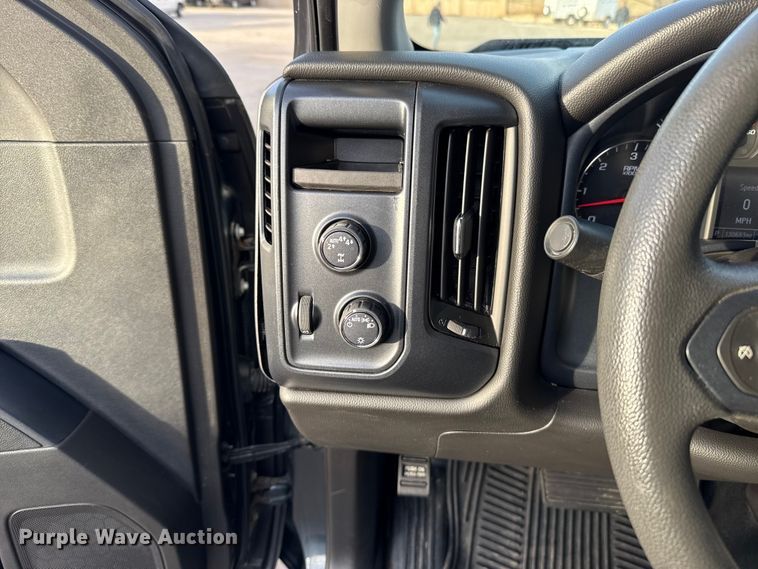 image for item ES5526 2018 Chevrolet Silverado 1500 Ext. Cab pickup truck