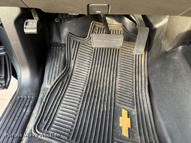 image for item ES5526 2018 Chevrolet Silverado 1500 Ext. Cab pickup truck