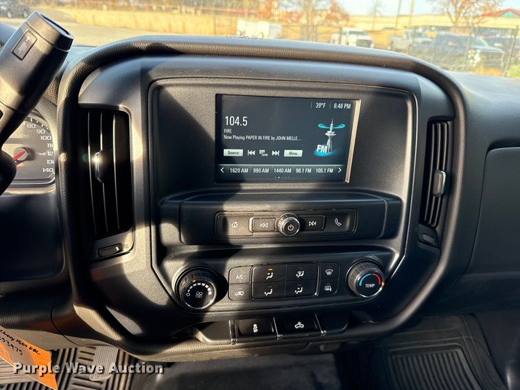 image for item ES5526 2018 Chevrolet Silverado 1500 Ext. Cab pickup truck