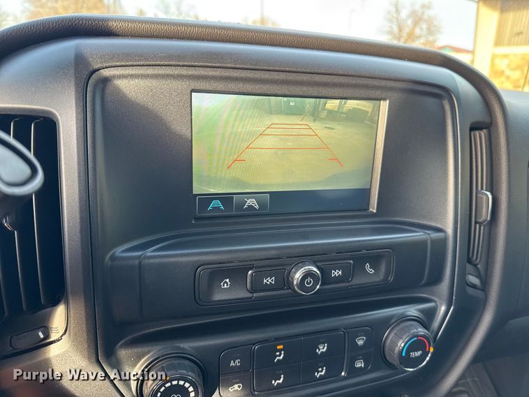 image for item ES5526 2018 Chevrolet Silverado 1500 Ext. Cab pickup truck