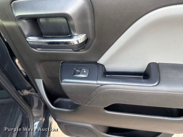 image for item ES5526 2018 Chevrolet Silverado 1500 Ext. Cab pickup truck