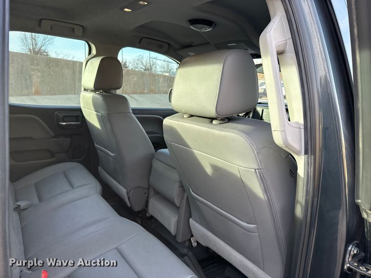 image for item ES5526 2018 Chevrolet Silverado 1500 Ext. Cab pickup truck