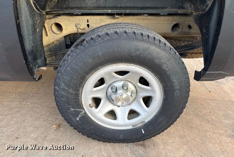 image for item ES5526 2018 Chevrolet Silverado 1500 Ext. Cab pickup truck