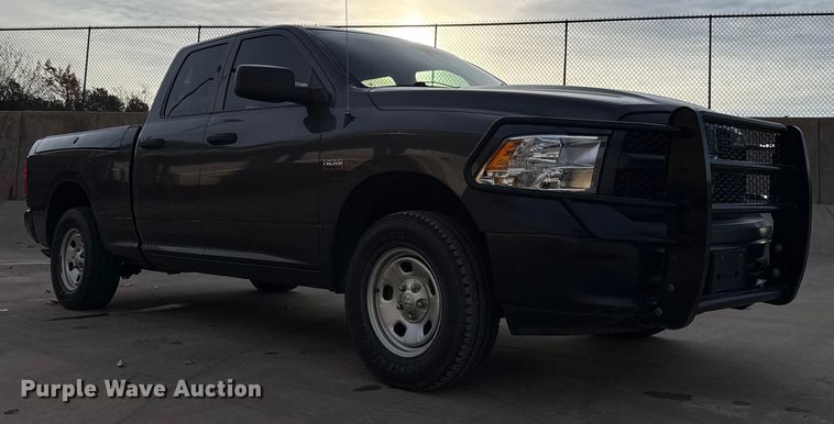 image for item ES5527 2019 RAM 1500 Ext. Cab pickup truck