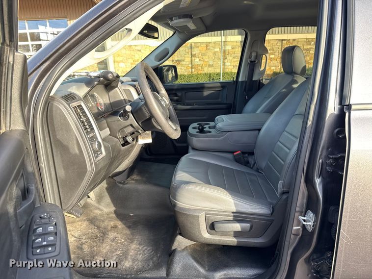 image for item ES5527 2019 RAM 1500 Ext. Cab pickup truck