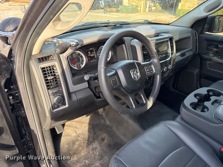 image for item ES5527 2019 RAM 1500 Ext. Cab pickup truck