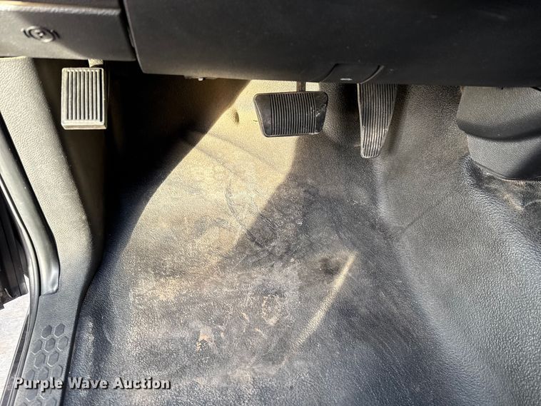 image for item ES5527 2019 RAM 1500 Ext. Cab pickup truck