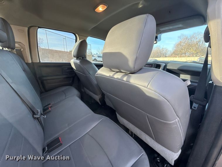 image for item ES5527 2019 RAM 1500 Ext. Cab pickup truck