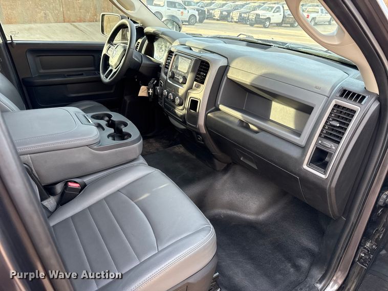 image for item ES5527 2019 RAM 1500 Ext. Cab pickup truck