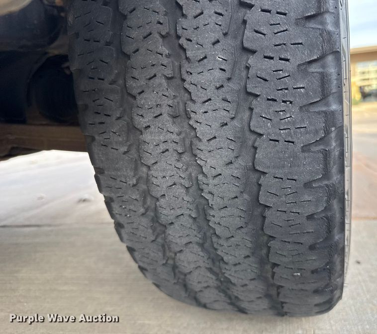 image for item ES5527 2019 RAM 1500 Ext. Cab pickup truck