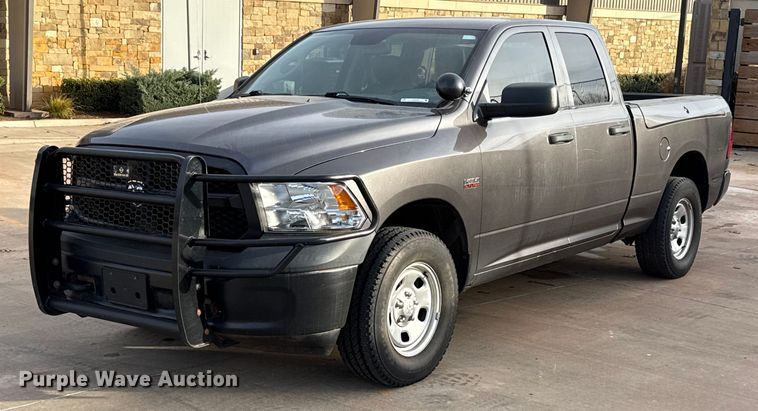 image for item ES5528 2019 RAM 1500 Ext. Cab pickup truck