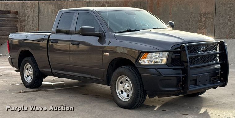 image for item ES5528 2019 RAM 1500 Ext. Cab pickup truck