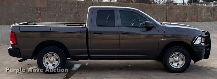 image for item ES5528 2019 RAM 1500 Ext. Cab pickup truck