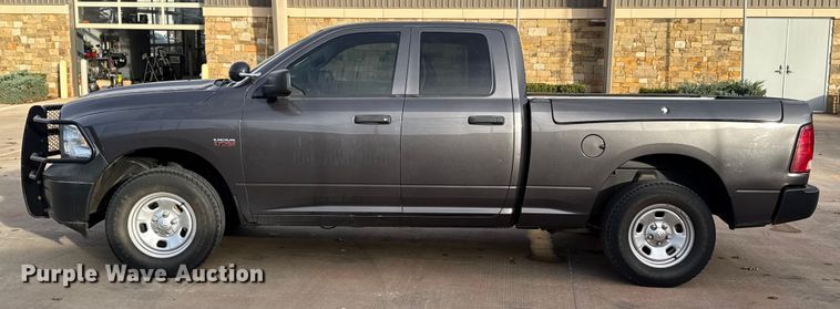 image for item ES5528 2019 RAM 1500 Ext. Cab pickup truck