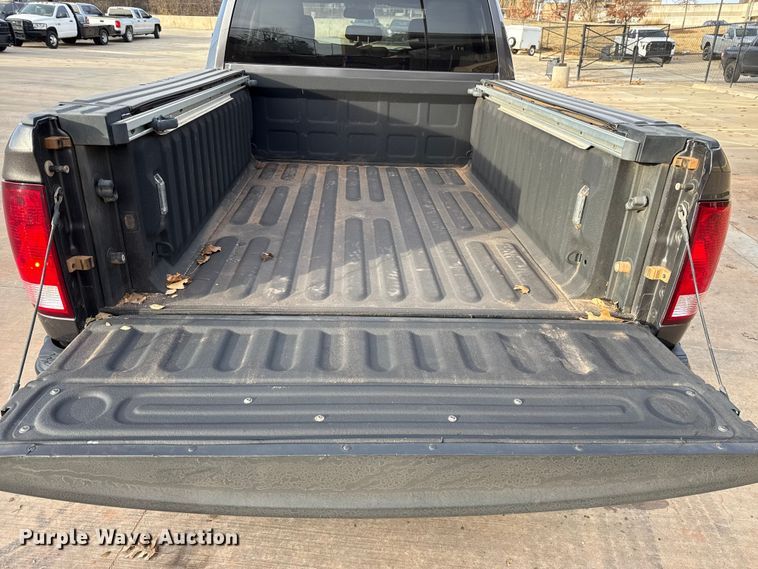 image for item ES5528 2019 RAM 1500 Ext. Cab pickup truck