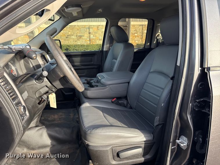 image for item ES5528 2019 RAM 1500 Ext. Cab pickup truck