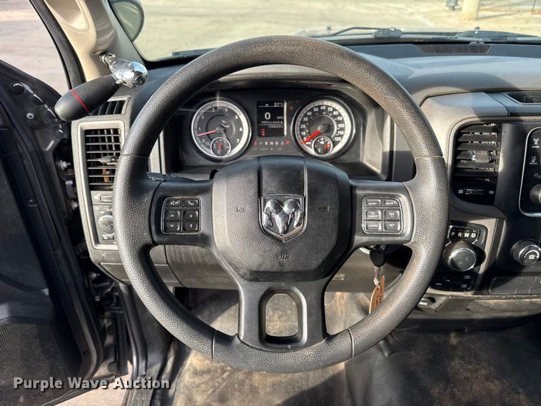 image for item ES5528 2019 RAM 1500 Ext. Cab pickup truck