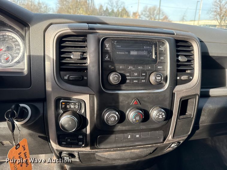 image for item ES5528 2019 RAM 1500 Ext. Cab pickup truck