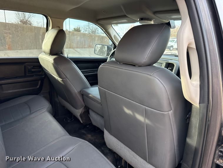 image for item ES5528 2019 RAM 1500 Ext. Cab pickup truck