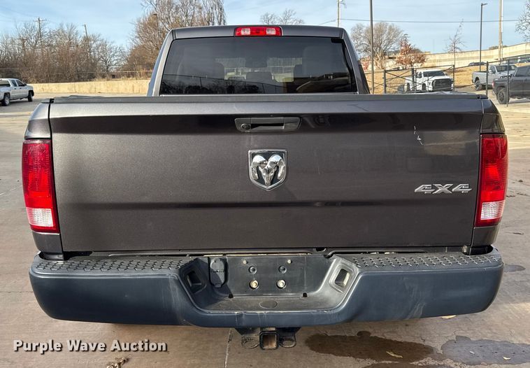 image for item ES5529 2019 RAM 1500 Ext. Cab pickup truck