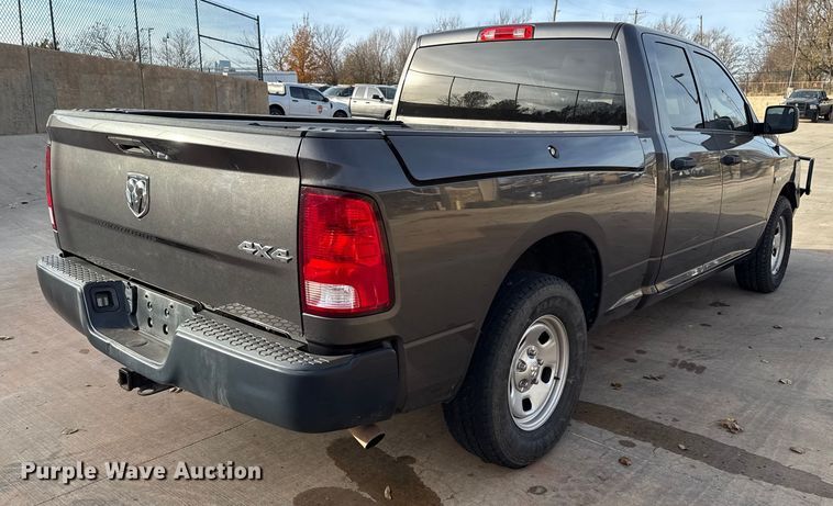 image for item ES5529 2019 RAM 1500 Ext. Cab pickup truck