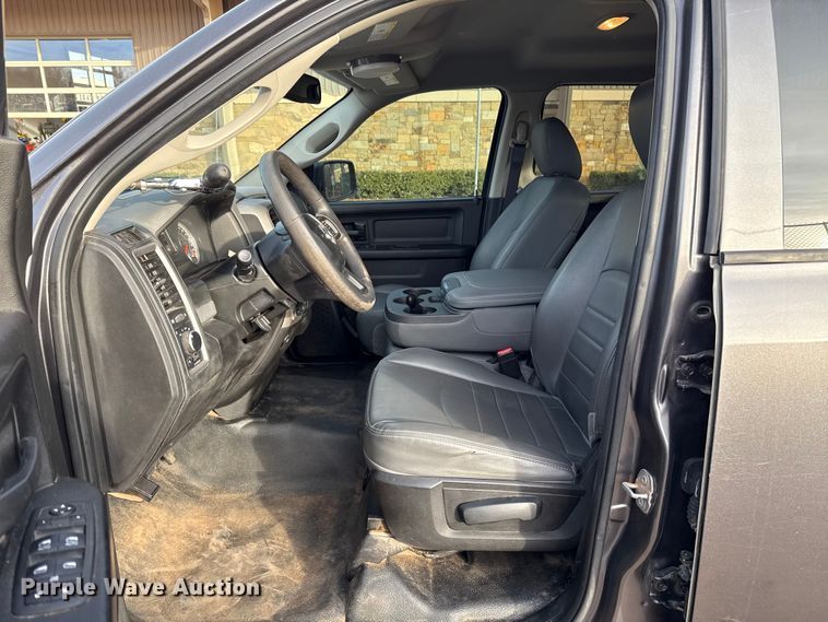 image for item ES5529 2019 RAM 1500 Ext. Cab pickup truck