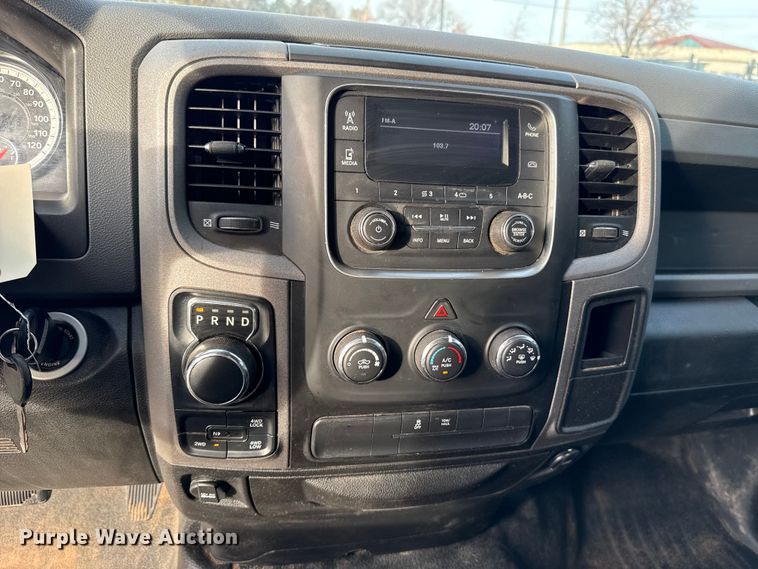 image for item ES5529 2019 RAM 1500 Ext. Cab pickup truck