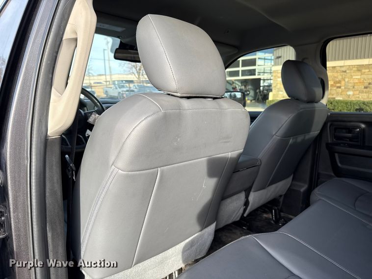 image for item ES5529 2019 RAM 1500 Ext. Cab pickup truck