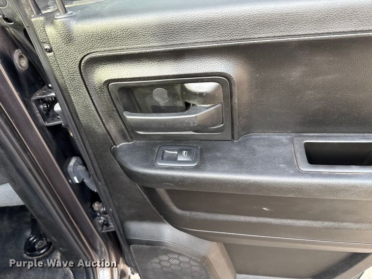 image for item ES5529 2019 RAM 1500 Ext. Cab pickup truck