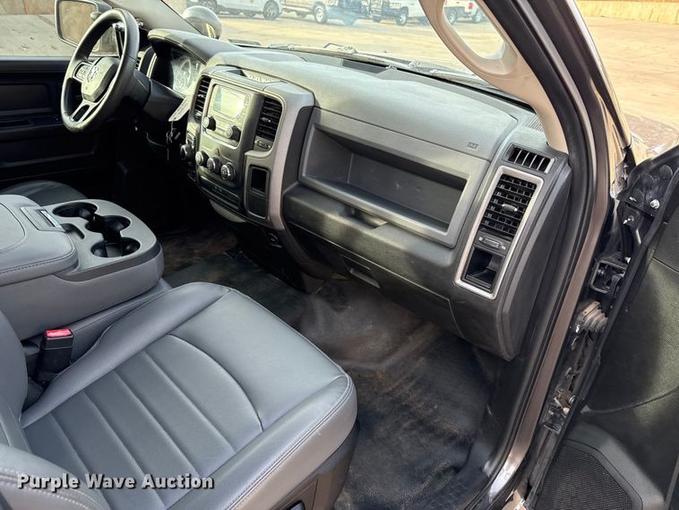 image for item ES5529 2019 RAM 1500 Ext. Cab pickup truck