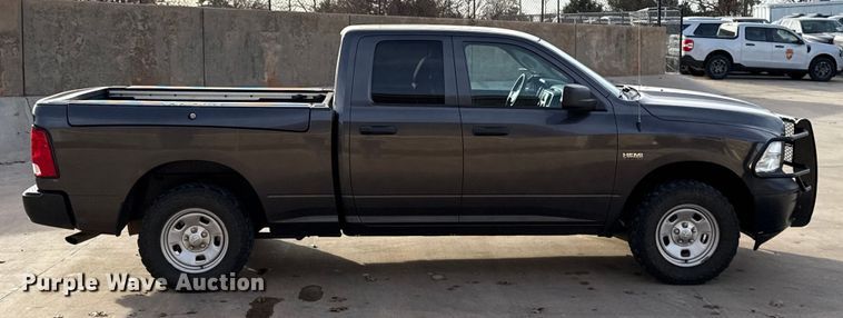 image for item ES5530 2020 RAM 1500 Ext. Cab pickup truck