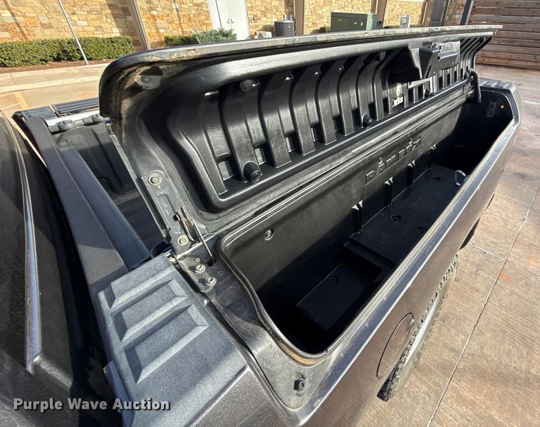 image for item ES5530 2020 RAM 1500 Ext. Cab pickup truck