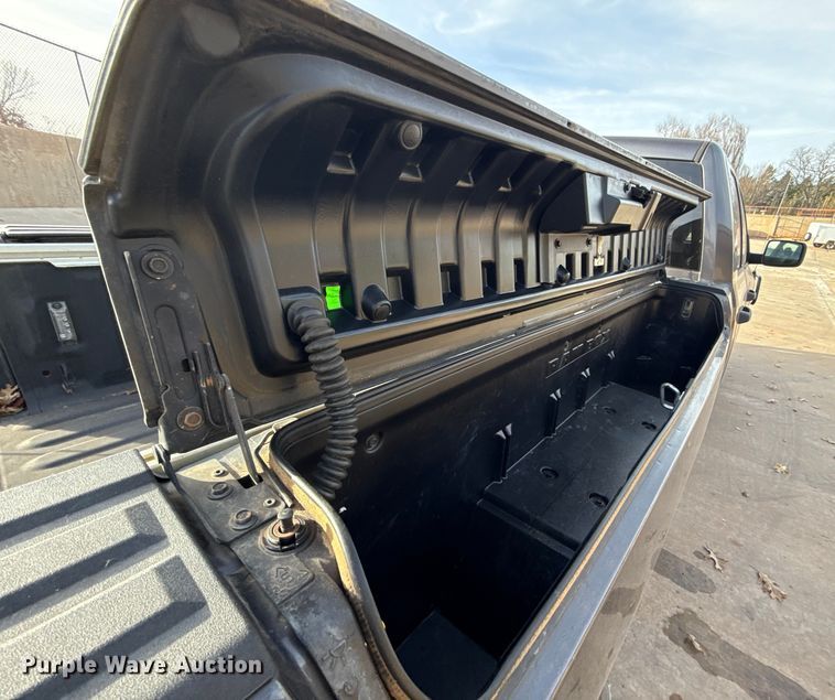 image for item ES5530 2020 RAM 1500 Ext. Cab pickup truck