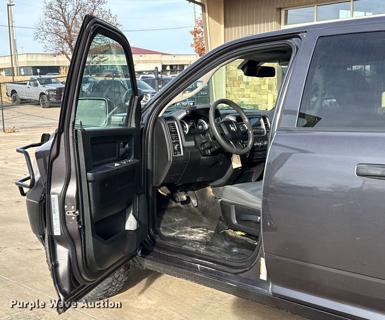 image for item ES5530 2020 RAM 1500 Ext. Cab pickup truck