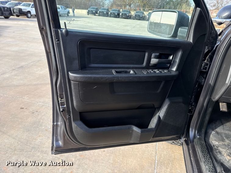 image for item ES5530 2020 RAM 1500 Ext. Cab pickup truck