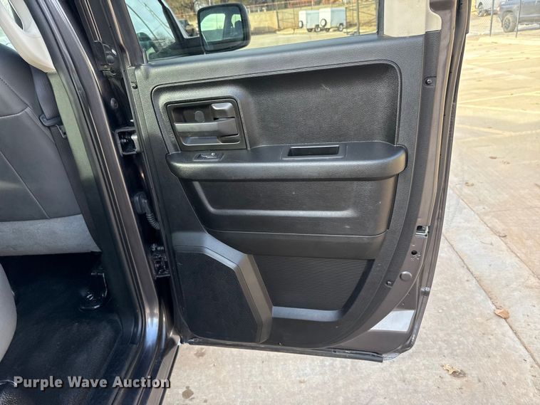 image for item ES5530 2020 RAM 1500 Ext. Cab pickup truck