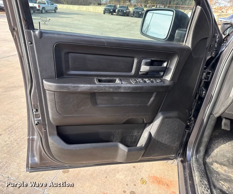 image for item ES5531 2019 RAM 1500 Ext. Cab pickup truck