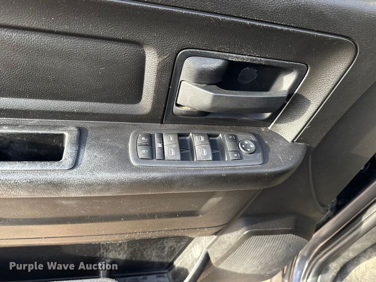 image for item ES5531 2019 RAM 1500 Ext. Cab pickup truck