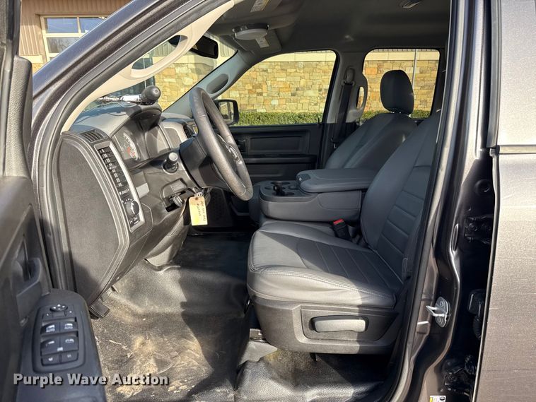 image for item ES5531 2019 RAM 1500 Ext. Cab pickup truck