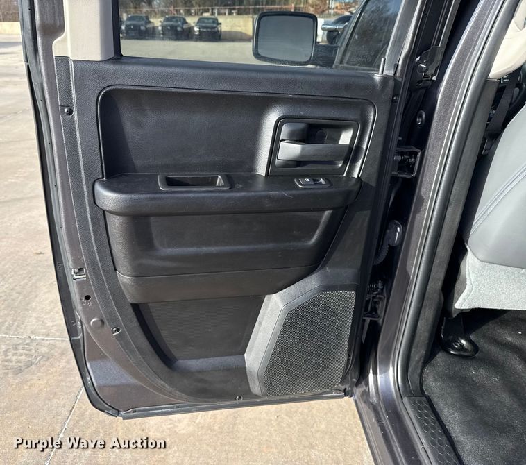 image for item ES5531 2019 RAM 1500 Ext. Cab pickup truck