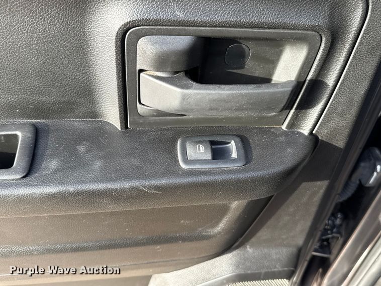 image for item ES5531 2019 RAM 1500 Ext. Cab pickup truck