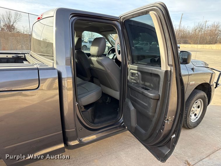 image for item ES5531 2019 RAM 1500 Ext. Cab pickup truck