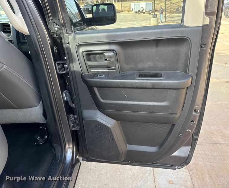 image for item ES5531 2019 RAM 1500 Ext. Cab pickup truck