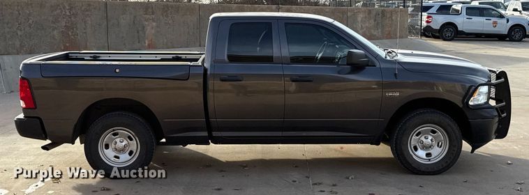 image for item ES5532 2020 RAM  1500 Ext. Cab pickup truck